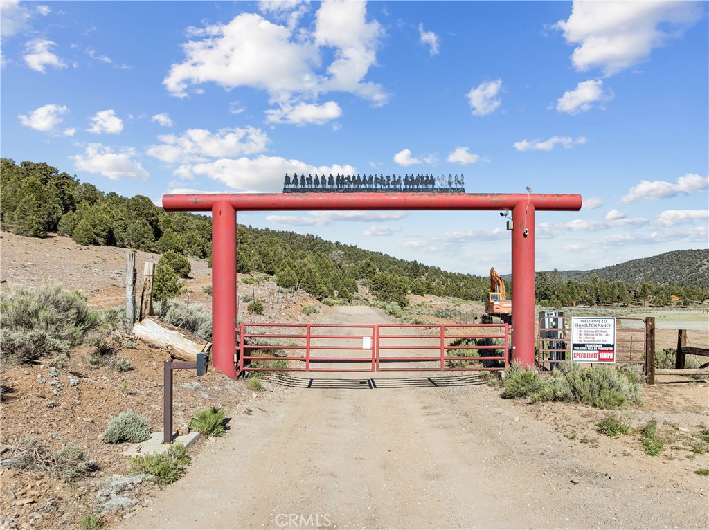 https://media.crmls.org/medias/cbe0a805-f6c8-471f-8f71-5f1aa10ebd4c.jpg?preset=X-Large