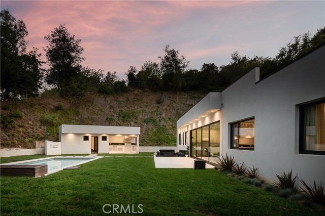 9924 Liebe Drive, Beverly Hills CA: https://media.crmls.org/medias/cbe1c648-d25e-4a64-bcf3-4643935a69cd.jpg