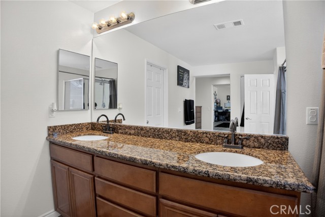 Detail Gallery Image 34 of 55 For 2301 Foxtail Dr, Palmdale,  CA 93551 - 5 Beds | 3 Baths