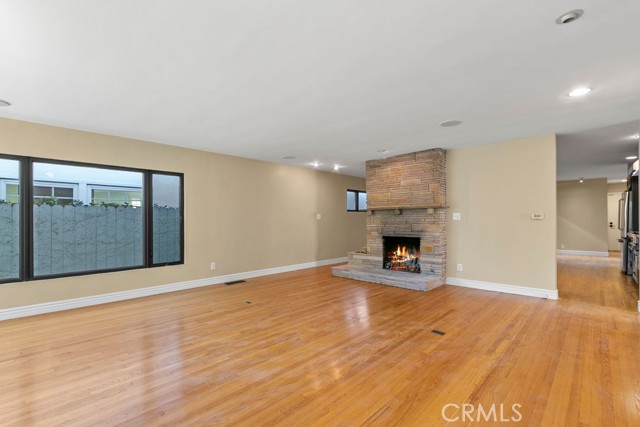 Detail Gallery Image 4 of 23 For 313 Larkspur, Corona Del Mar,  CA 92625 - 3 Beds | 2 Baths