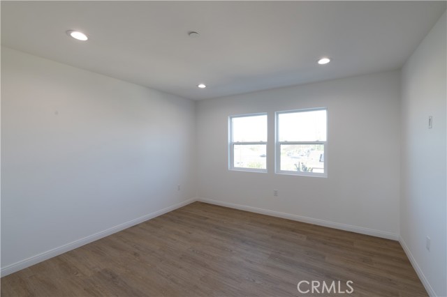 Detail Gallery Image 7 of 14 For 211 N Hathaway St #B,  Santa Ana,  CA 92703 - 2 Beds | 2 Baths