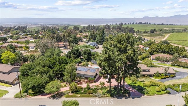 2355 Lake Marie Drive, Santa Maria CA: https://media.crmls.org/medias/cbe46bcd-9655-4d16-b601-e5414a1d9977.jpg