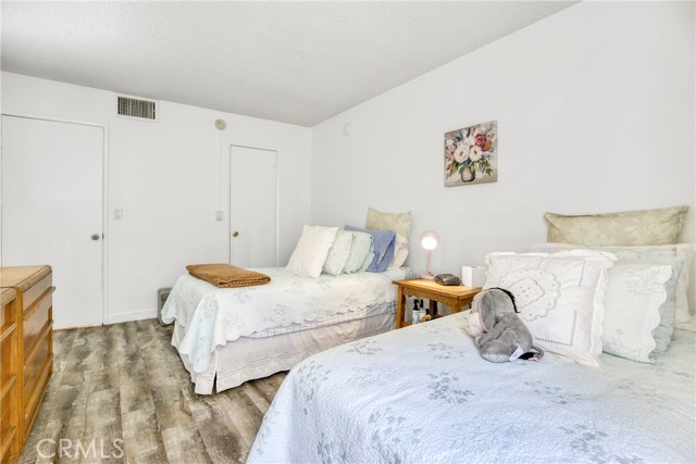 Detail Gallery Image 14 of 25 For 15155 Sherman Way #14,  Van Nuys,  CA 91405 - 1 Beds | 1 Baths