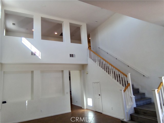 Detail Gallery Image 5 of 13 For 6820 Melvin Ave, San Bernardino,  CA 92407 - 4 Beds | 3 Baths