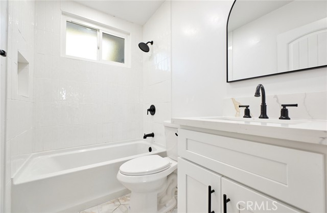 Detail Gallery Image 9 of 17 For 15030 Merrill Ave, Fontana,  CA 92335 - 2 Beds | 1 Baths