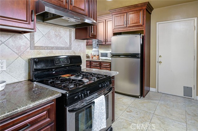 Detail Gallery Image 17 of 41 For 700 N Aurora St, Anaheim,  CA 92801 - 3 Beds | 2 Baths