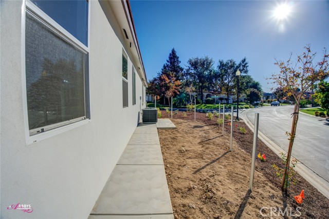 Detail Gallery Image 38 of 53 For 14902 Colonia De Las Rosas, Bakersfield,  CA 93306 - 3 Beds | 2 Baths