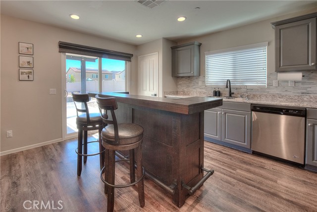 29428 Bamboo Court, Winchester CA: https://media.crmls.org/medias/cbe75b51-6067-48e0-b686-a6c06cf64ca0.jpg