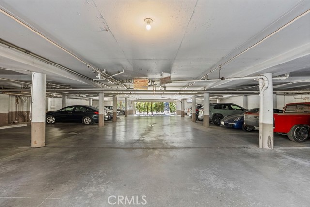 Detail Gallery Image 33 of 33 For 6752 Hillpark #202,  Los Angeles,  CA 90068 - 2 Beds | 2 Baths