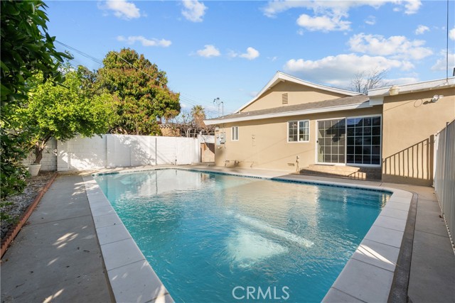 Detail Gallery Image 40 of 59 For 9559 9561 Natick Ave, North Hills,  CA 91343 - 5 Beds | 4 Baths