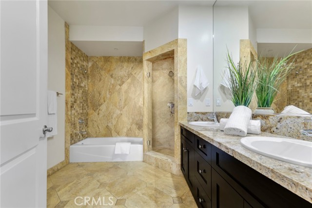 Detail Gallery Image 13 of 32 For 4550 Coldwater Canyon Ave #303,  Studio City,  CA 91604 - 3 Beds | 2 Baths