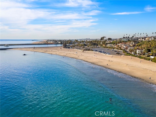 Detail Gallery Image 32 of 68 For 711 1/2 Marigold, Corona Del Mar,  CA 92625 - 2 Beds | 2/1 Baths