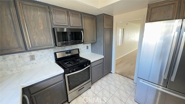 15030 Zieglinde Drive, Lake Elsinore CA: https://media.crmls.org/medias/cbea4e39-d063-4d47-a421-8edc42bc900d.jpg