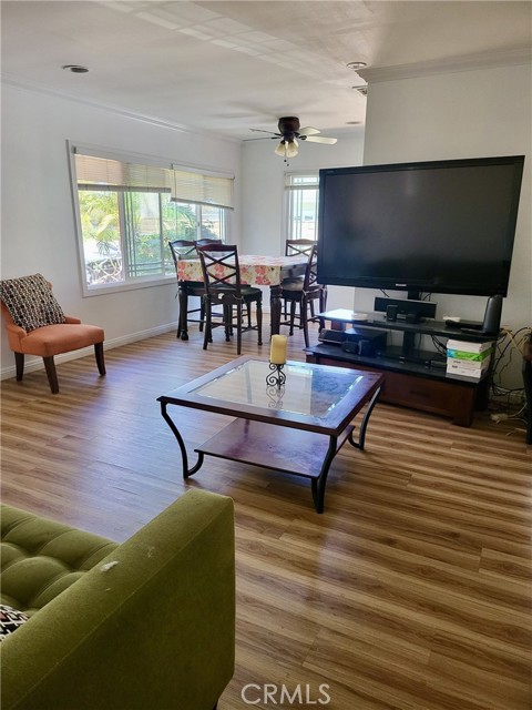 Detail Gallery Image 4 of 8 For 644 S California, West Covina,  CA 91790 - 3 Beds | 2 Baths