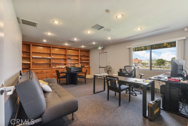 Image 23 of 27 For 9240 Limonite Avenue