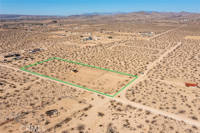 1234 Castillo Road, Landers CA: https://media.crmls.org/medias/cbeac14a-ba7f-4146-8c56-93132478758f.jpg