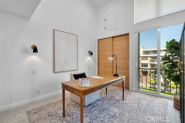 555 Esplanade, Redondo Beach CA: https://media.crmls.org/medias/cbeb7eed-e6cf-4ee5-9a84-0cfa1e45a387.jpg