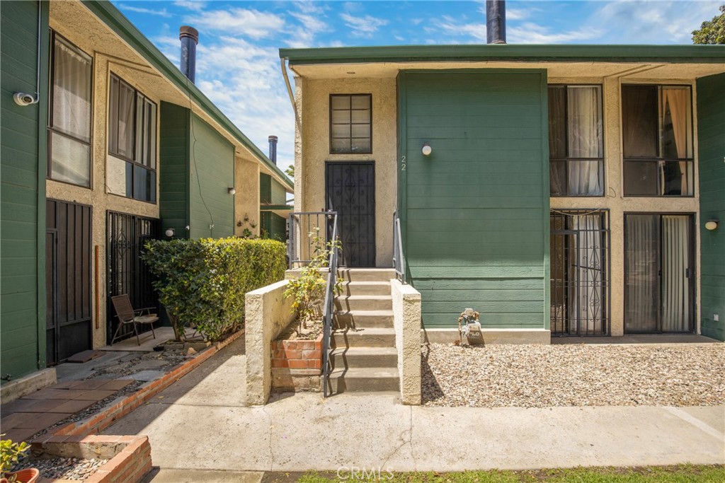 11107 Arminta St unit 22