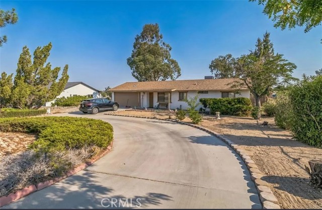 16654 Sholic St, Victorville CA: https://media.crmls.org/medias/cbedf6e4-5c51-4c32-b68f-83dea0d1a5c1.jpg