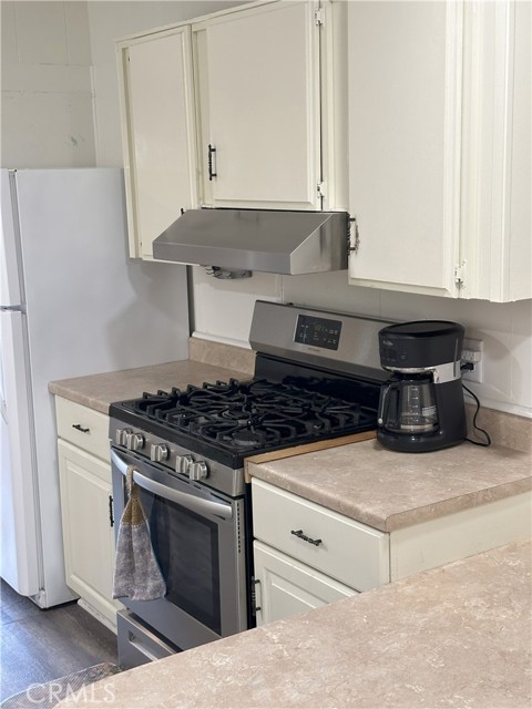 Detail Gallery Image 8 of 21 For 21711 Vera St #8,  Carson,  CA 90745 - 3 Beds | 2 Baths