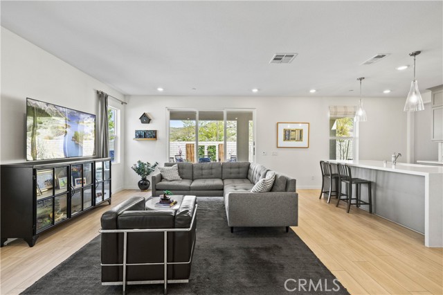 27774 Marquee Drive, Valencia CA: https://media.crmls.org/medias/cbee2307-74ce-45a1-8e18-870f045f44ec.jpg