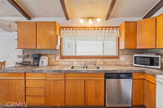 Detail Gallery Image 24 of 65 For 37744 Shoreline Dr, Bass Lake,  CA 93604 - 4 Beds | 2 Baths