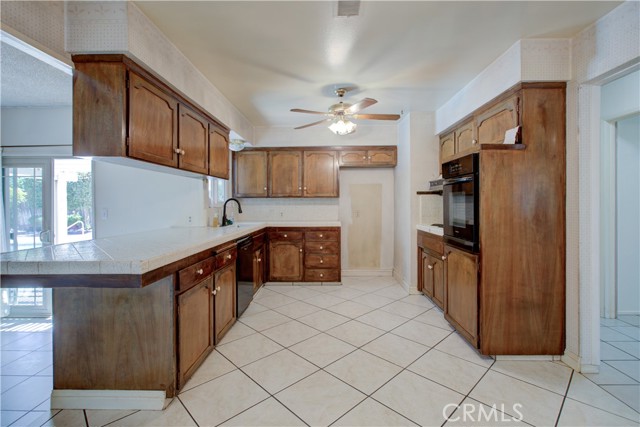 Detail Gallery Image 2 of 32 For 684 Vallie Ct, Merced,  CA 95340 - 4 Beds | 2 Baths