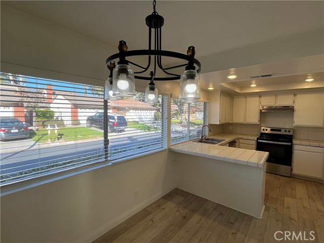 Detail Gallery Image 7 of 49 For 17361 Sandalwood, Irvine,  CA 92612 - 3 Beds | 2 Baths