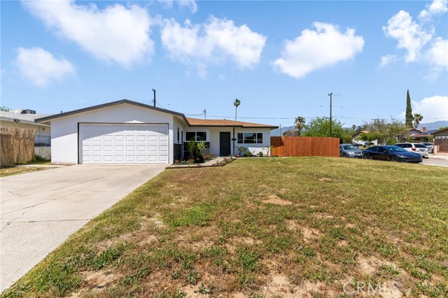 19436 Chaparral Street, Rialto CA: https://media.crmls.org/medias/cbeffef7-fb79-4f15-8ee5-9605fe049e4a.jpg