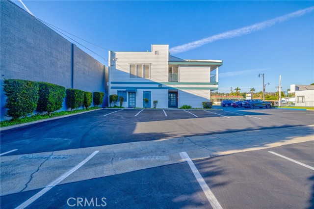 Image 49 of 52 For 16336 Whittier