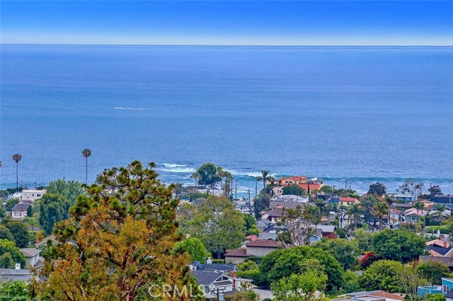 Detail Gallery Image 12 of 46 For 1177 Temple Hills, Laguna Beach,  CA 92651 - 4 Beds | 3 Baths