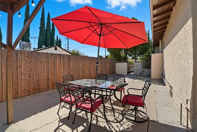 7958 Tampa Ave, Reseda CA: https://media.crmls.org/medias/cbf1b905-c7cb-4152-8ca2-b70ab9b91377.jpg