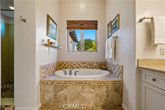 Detail Gallery Image 14 of 27 For 10900 Vista Rd, Atascadero,  CA 93422 - 3 Beds | 2/1 Baths