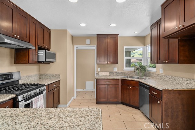 Detail Gallery Image 11 of 33 For 18557 Mescal St, Rowland Heights,  CA 91748 - 3 Beds | 2 Baths