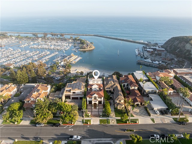 24352 Santa Clara Ave, Dana Point CA: https://media.crmls.org/medias/cbf21ebb-3b25-4056-867f-9897e728f137.jpg