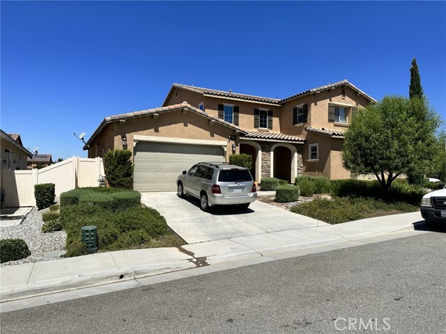 Detail Gallery Image 4 of 28 For 1693 Cirrus Way, Beaumont,  CA 92223 - 4 Beds | 3 Baths