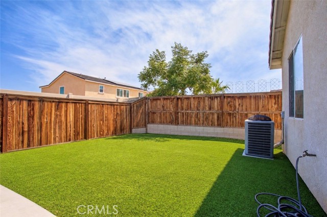 10645 Palomino Ave, Hesperia, CA 92345 photo 14