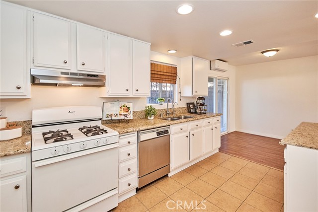 Detail Gallery Image 9 of 33 For 1410 S Del Mar Ave #6,  San Gabriel,  CA 91776 - 3 Beds | 2/1 Baths