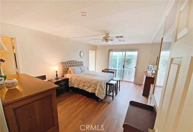 Detail Gallery Image 10 of 12 For 18601 Newland St #101,  Huntington Beach,  CA 92646 - 3 Beds | 2 Baths