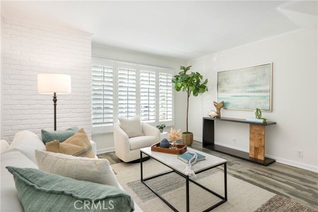 44 59th Place, Long Beach CA: https://media.crmls.org/medias/cbf3ca7a-c631-4159-acf6-9f7e0db6622b.jpg