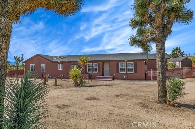 Detail Gallery Image 1 of 1 For 58685 Terra Vista Dr, Yucca Valley,  CA 92284 - 3 Beds | 2 Baths