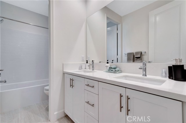10887 Carlos Street, Ventura CA: https://media.crmls.org/medias/cbf4c0fa-22a0-4b8f-a64b-2b32f3d0bfcb.jpg