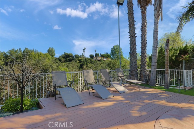 5794 Fairhaven Avenue, Woodland Hills CA: https://media.crmls.org/medias/cbf50c09-73bb-475c-8587-eaab1277b24a.jpg