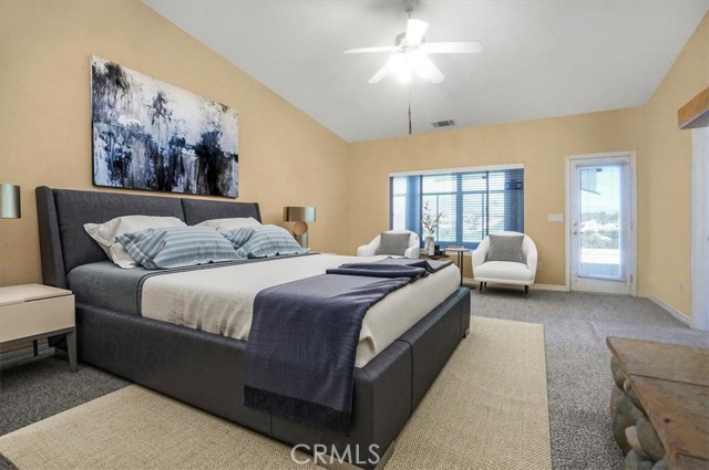 6940 Oak Vista Lane, Oak Hills CA: https://media.crmls.org/medias/cbf594a7-e280-44df-b1d3-1688ece7e9c2.jpg