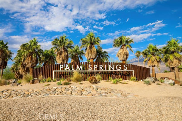 1228 Verdugo, Palm Springs CA: https://media.crmls.org/medias/cbf67c3c-666f-47e1-b2ef-3d2c79de064e.jpg