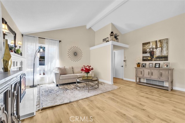 Image 4 of 35 For 6437 Calle Del Norte