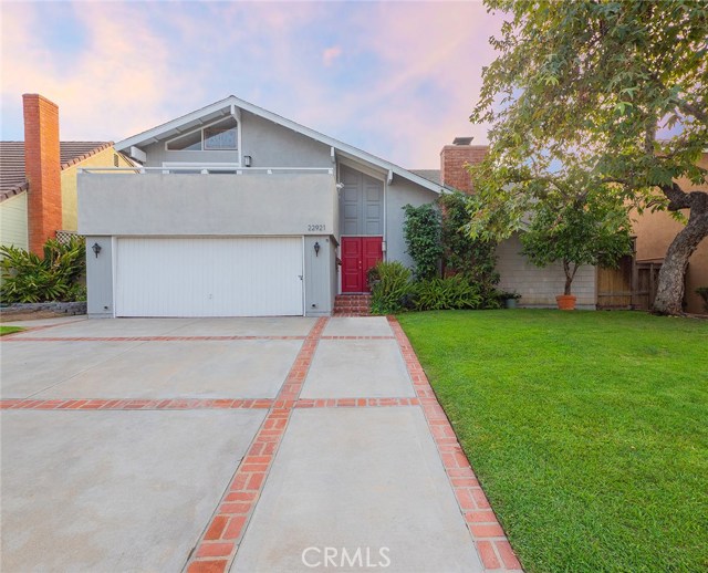 22921 Belquest Dr, Lake Forest, CA 92630