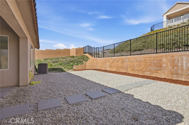 Detail Gallery Image 39 of 48 For 18181 Outlook, Canyon Country,  CA 91350 - 4 Beds | 3 Baths