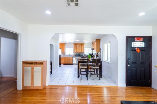 5813 Kauffman Avenue, Temple City CA: https://media.crmls.org/medias/cbf7eae3-4cbf-4019-9200-513951f62b34.jpg