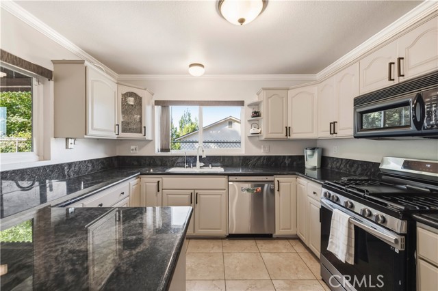 18740 Vicci Street photo 10